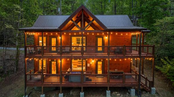 Rollin' In The Mountains By Colonial Properties - Gatlinburg, TN