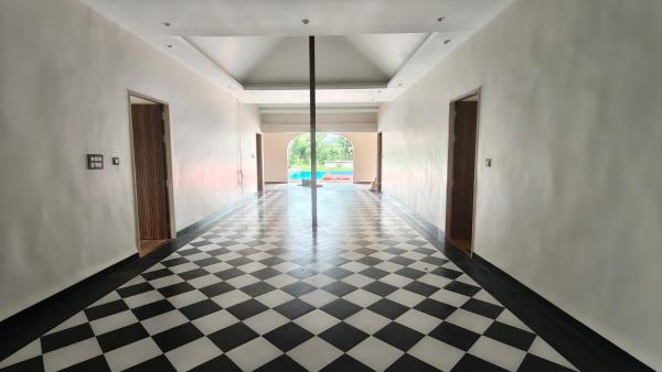 Royal Escape Lake Resort - Indore