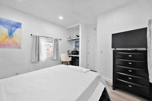 Newly Remodeled Home In Lakewood - Long Beach, CA