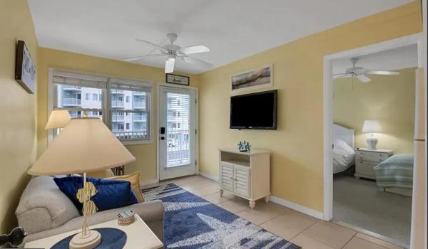 Beachfront Condo With Heated Pools In Wildwood Crest - Cape May Winery, Cape May