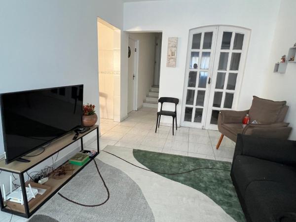 Casa Completa Para Grupo Familiar Ou Trabalhadores Comporta Tranquilamente Seis Hóspedes Em 2 Quartos E 1 Suite - Itupeva