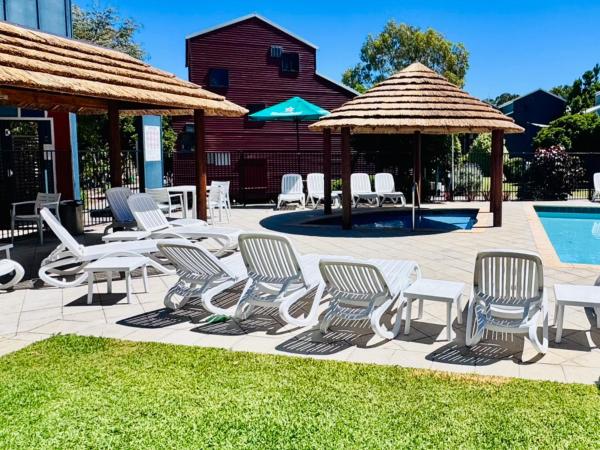 Coastal Breeze Beach Villa - Mandurah