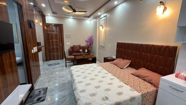 Luxurious Stay - Ghaziabad