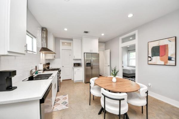 Comfortable Houston Stay - Houston, TX
