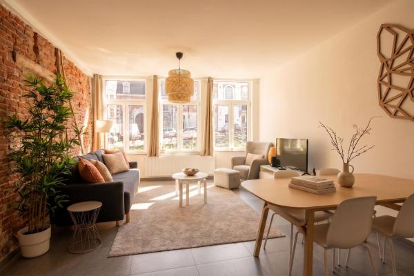 Residence Royal Sélys, City-center - Bike Parking And Outdoor - Liege