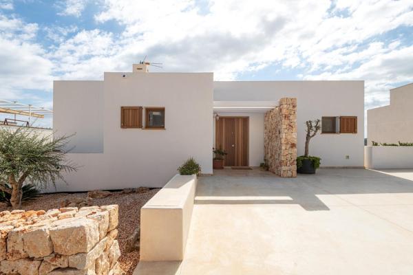 Prime Location With Spectacular Views - Menorca