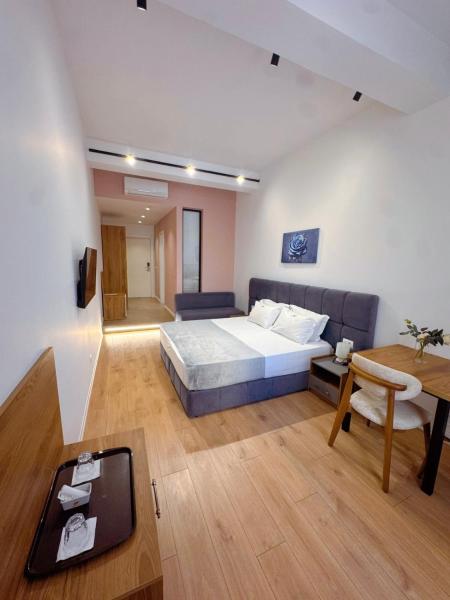 Hotel La Rosa - 地拉那