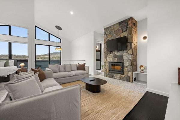 Snowy Mountains Retreat With Indoor Fireplace - Jindabyne