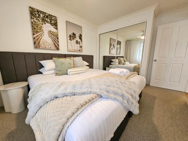 Great Lakes Short Stay Accommodation - Lake Street Apartment - Tuncurry