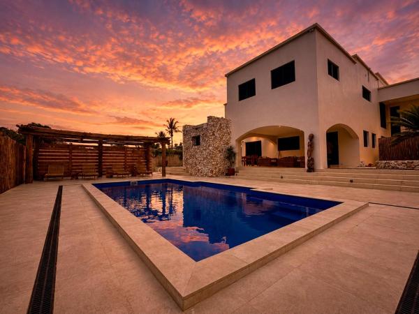 5 Palms Wailoaloa, 6br Villa - Nadi