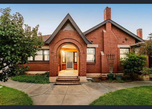 Golden Lovely House 3 - Adelaide