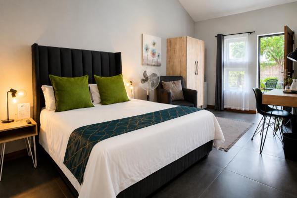 The Chameleon Stay @107 - Centurion