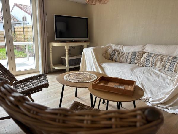 Cozy Dune Cottage In Holiday Park - Blankenberge