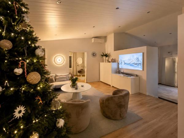 Arctic Circle Home For Winter Holiday - Rovaniemi
