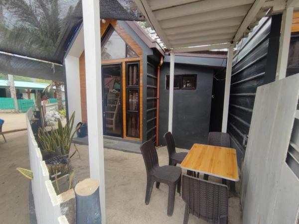 Lucky Seven Beach Resort - Laiya
