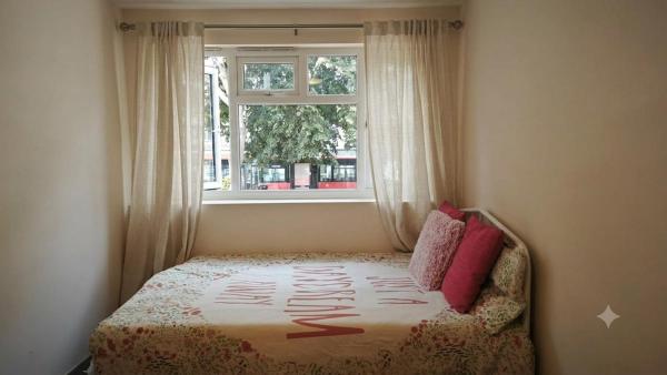 Cozy Studio With Private Access & En-suite - セブノークス
