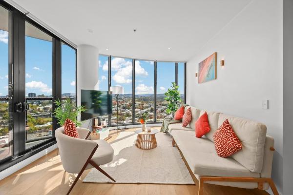 Lvl 22 - Sleep 8 - Resort Pool Spa Cinema & Parking - Brisbane