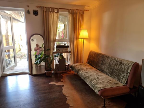 Cozy Room In A House In Se London - Shared Facilities - Ilford