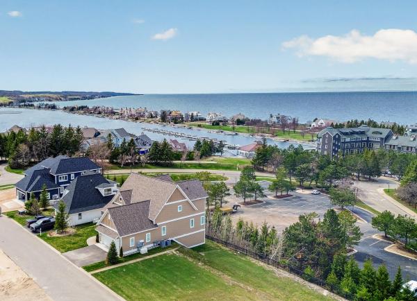 Luxurious 6-bedroom Home In Bay Harbor With Stunning Amenities! - Petoskey, MI