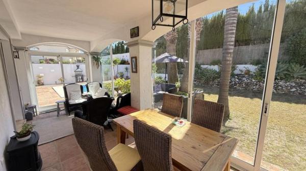 It Offers Panoramic Lake Views ! - Como