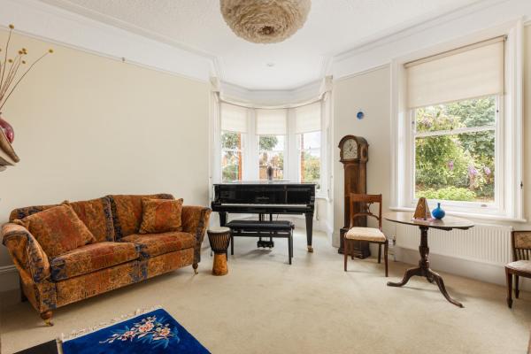 Edwardian 4br Gem With Garden And Free Parking - St Albans, Australia