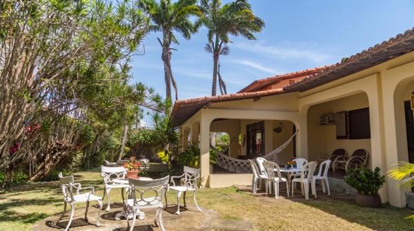 Casa Com Jardim Para 12 - Praia De Ponta Negra - Natal