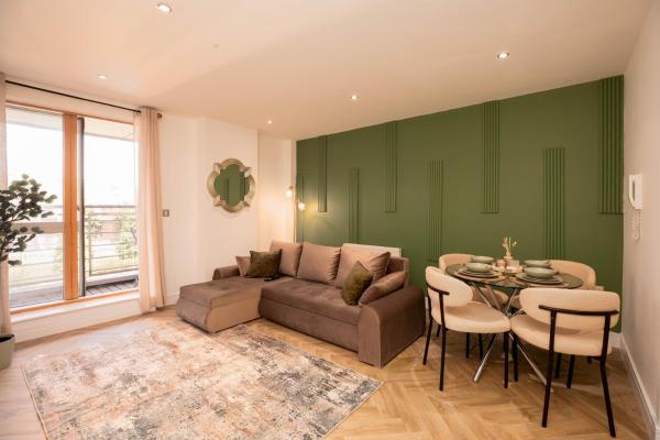 Central Leeds 2 Bed River View Apartment Balcony Free Parking - Leeds