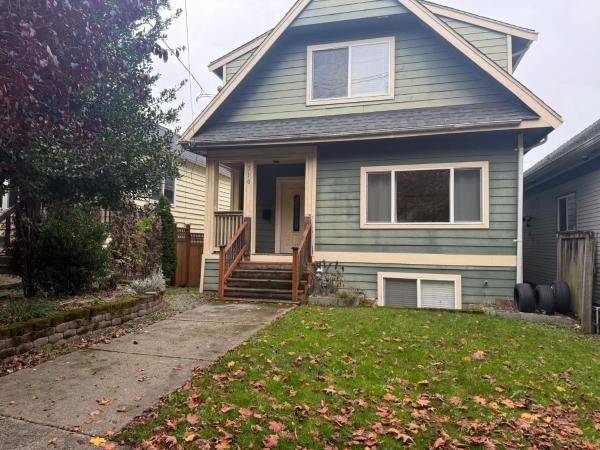 Charming 3-br Home Close To Swedish Cherry Hill - Seattle, WA