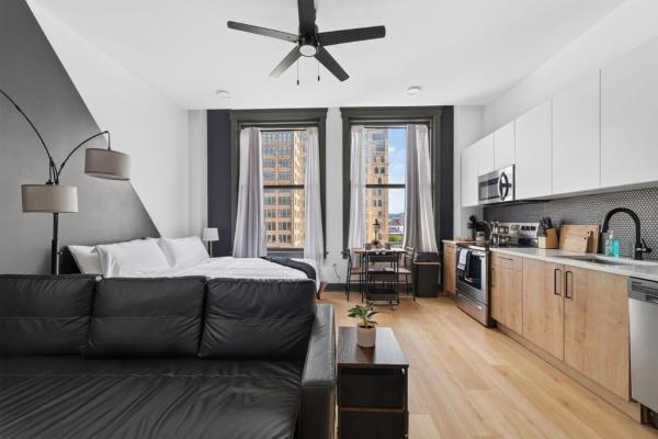 Modern Studio. Downtown Bham. Parking. Rooftop - バーミンガム, AL