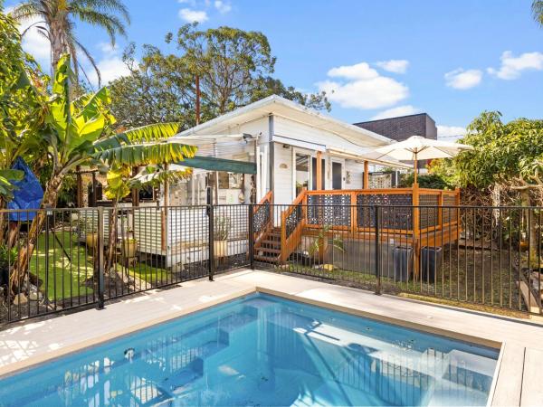 Private Oasis With Pool, Bbq & Entertaining Areas - The Entrance