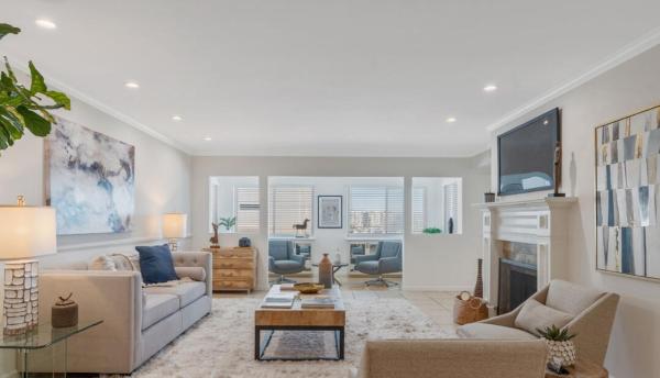 Marina View Two Bedroom Retreat Near The Beach - Venice Beach, CA