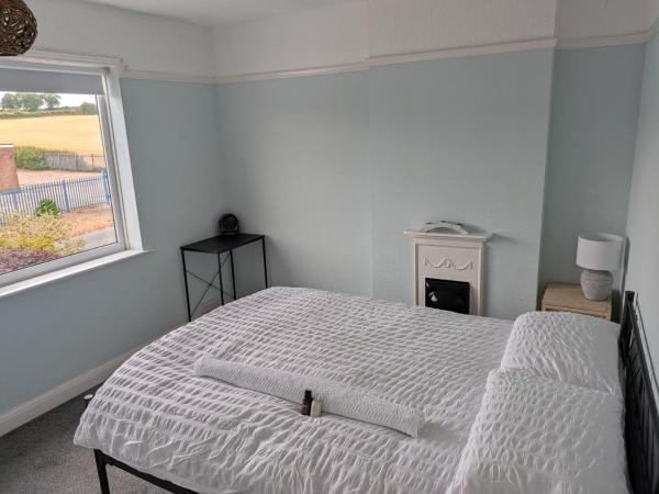 2 Bedroom Home Near Birmingham Airport Nec Amazon A45 M6 Outskirts Of Coventry Countryside - Coventry
