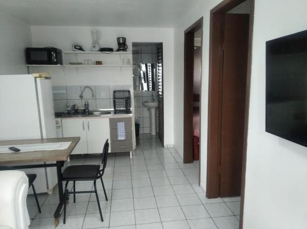 N 02 - Apto Com 2 Quartos -1 Cama Casal, 2 Solteiro- Com Garagem - Cascavel