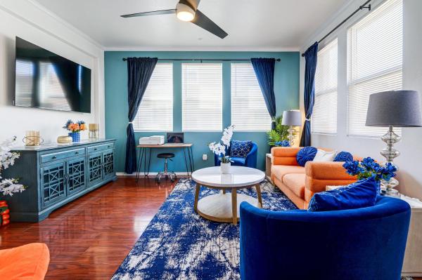 Walk To Train Station & More! Modern Compton Unit - Long Beach, CA
