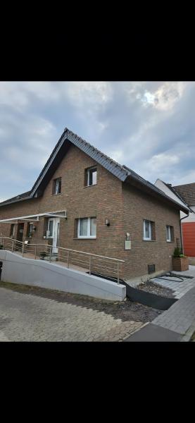 Ferienwohnung Eric - Kernsaniert - Rech