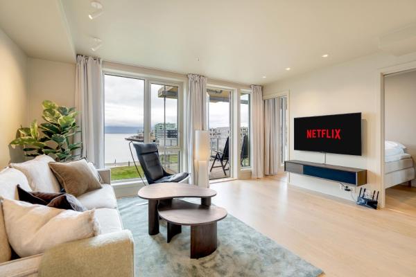 Premium Seafront Apartment With Balcony - Tromsø
