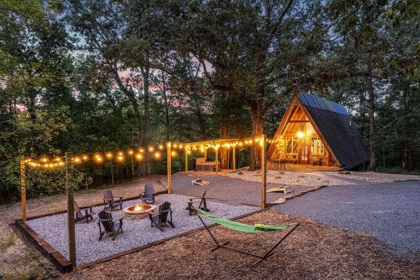 Secluded Luxury Cabin With Hot Tub & Cozy Firepit Stay In Murray, Kentucky - Kentucky Lake