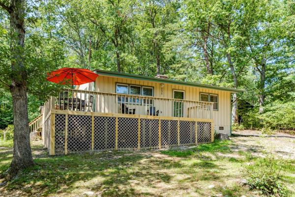 River Access Cabin With Hot Tub, Deck, Grill And Fire Pit - Perfect For Your Family Getaway In Luray, Va - Luray, VA