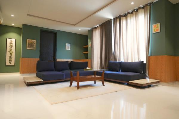 3 Br Pool Access Family-friendly Apartment In Gulberg 3 - Lahore