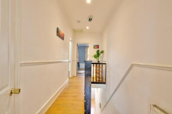Room Near Heathrow - Uxbridge