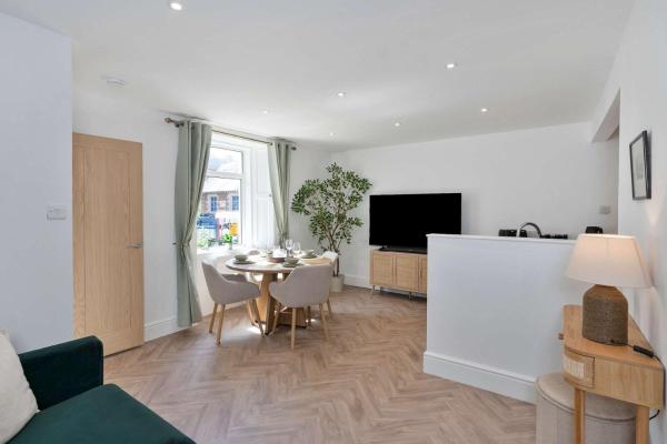 Nr Co-op Contractor & Long Stays Parking Sleeps 4 - Melrose