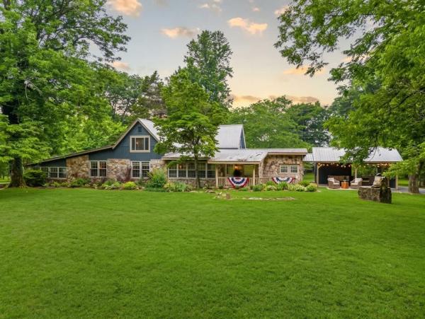Cragsmere Manor - Luxury Estate & Event Space - Alabama