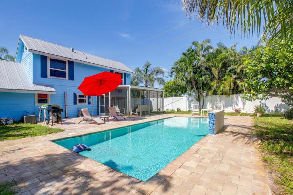 Delray Beach Oasis! Screened Lanai & Private Pool - Delray Beach, FL