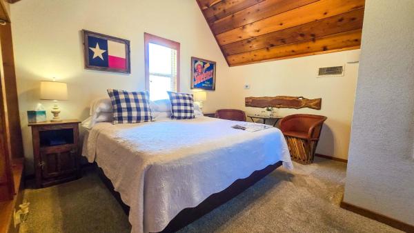 Bluebonnet Guestroom Gruene Cottages - New Braunfels, TX