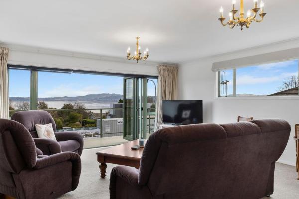 Family Haven Lake Taupo Escape - Taupō