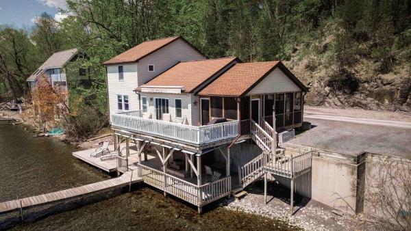 Sunset Paradise Cottage - Interlaken, NY