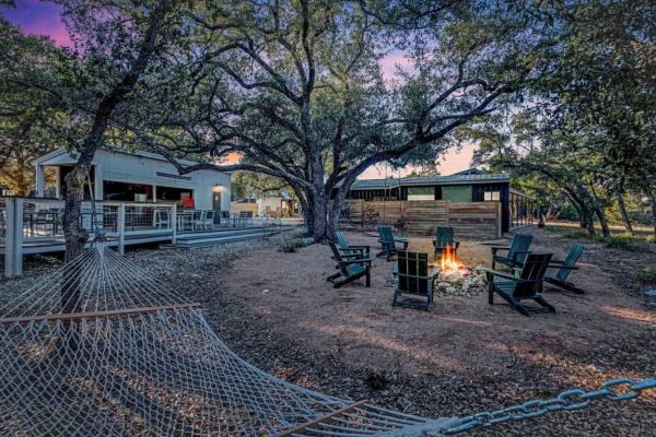 Rustic Roamer - Private Hill Country Rv Retreat - Wimberley, TX