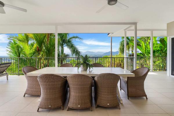 Tranquillity - Poolside Sanctuary & Rainforest Views - Cairns