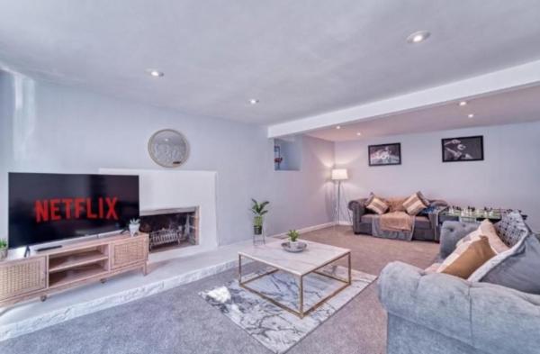 The Bath Haven - Sleeps 10 - Bath