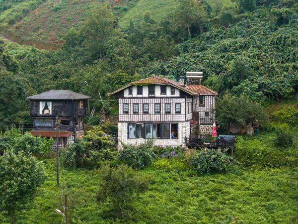 Uzunhasanoğlukonağı - Artvin